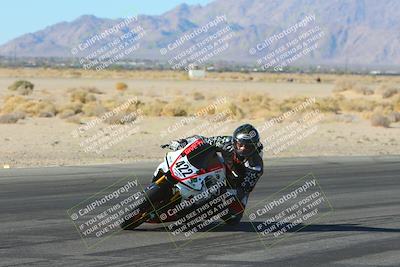 media/Jan-10-2025-CVMA Friday Practice (Fri) [[489e0da257]]/Group 4 and Trackday/Session 2 (Turn 4 Inside)/